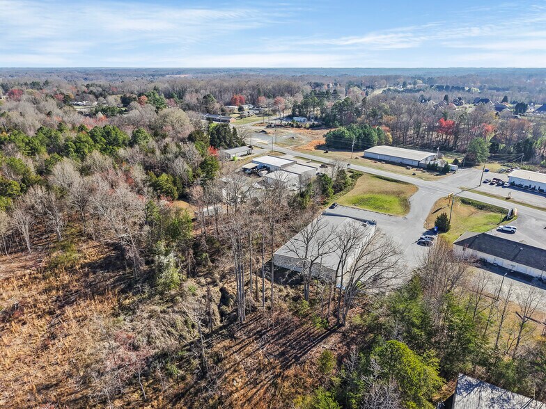 More Photos Of 8547 N Highway 150, Clemmons Freestanding For Sale