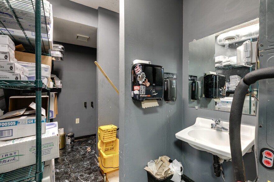More Photos Of 2523 W Main St, Richmond Storefront Retail Residential For Sale