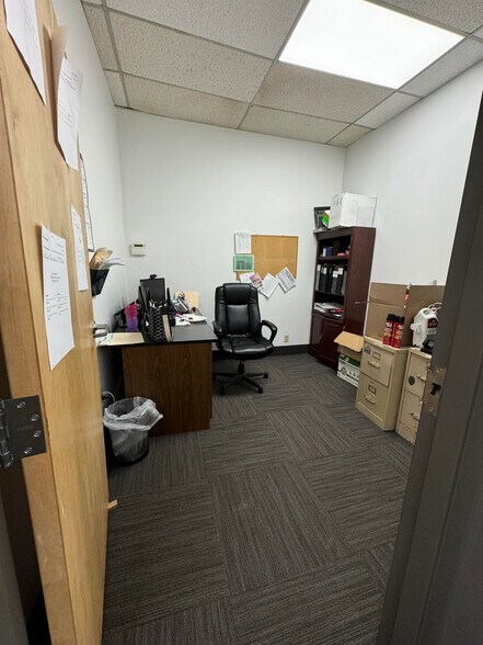 More Photos Of 1411 Franklin St, Michigan City Showroom For Sale