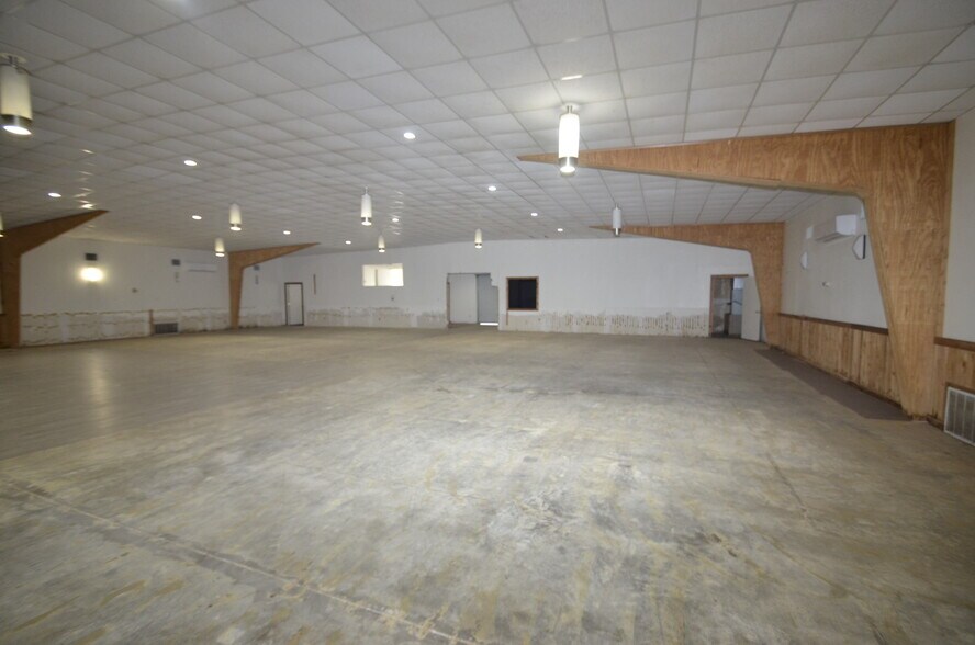 More Photos Of 31633 US-377 Hwy, Gordonville Light Distribution For Sale