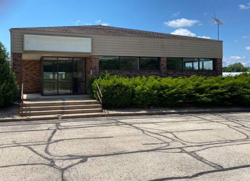 More Photos Of 764 Broadway, Berlin Bank For Sale