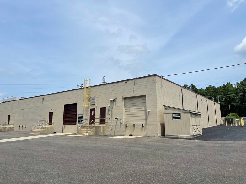 More Photos Of 245 Old Egg Harbor Rd, Berlin Township Manufacturing For Lease