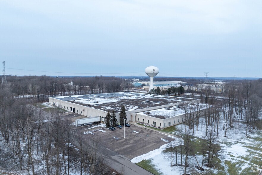 More Photos Of 8037 Bavaria Rd, Twinsburg Warehouse For Lease