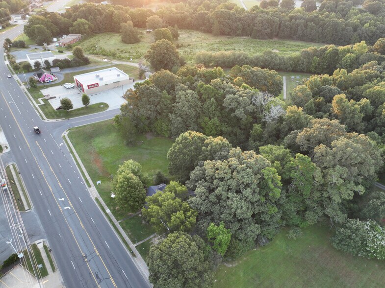 More Photos Of 511 Main St W, Locust Land For Sale