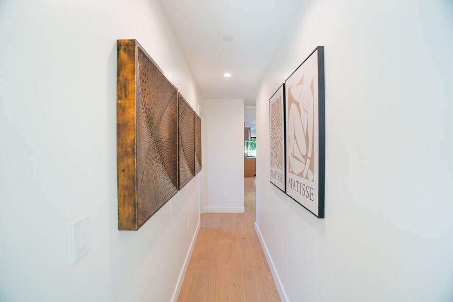 More Photos Of 528 Westminster Ave, Venice Apartments For Sale