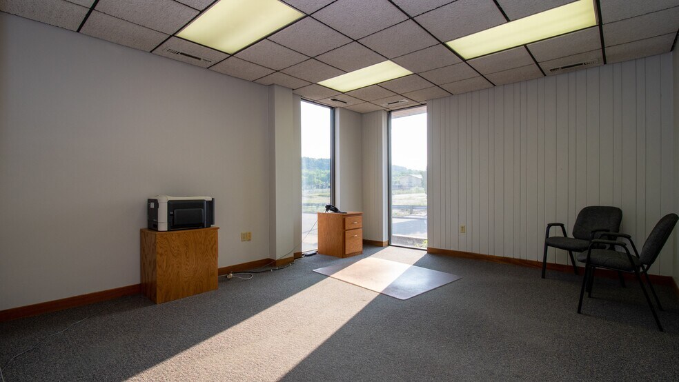 More Photos Of 214 2nd St, Brokaw Loft Creative Space For Sale