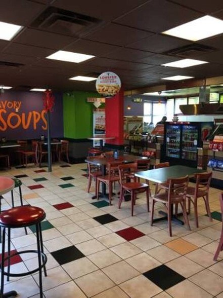 More Photos Of 1430 Reisterstown Rd, Pikesville Freestanding For Lease