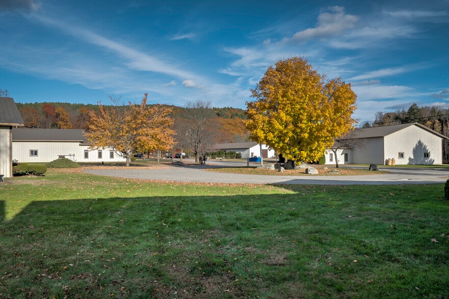 More Photos Of 867 Route 12, Westmoreland Flex For Lease