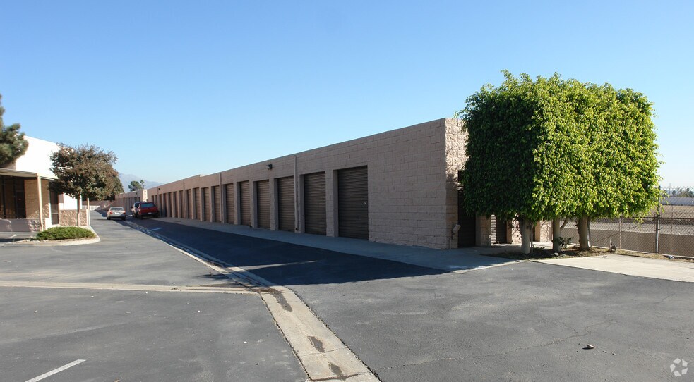More Photos Of 2600 California Ave, Monrovia Warehouse For Lease