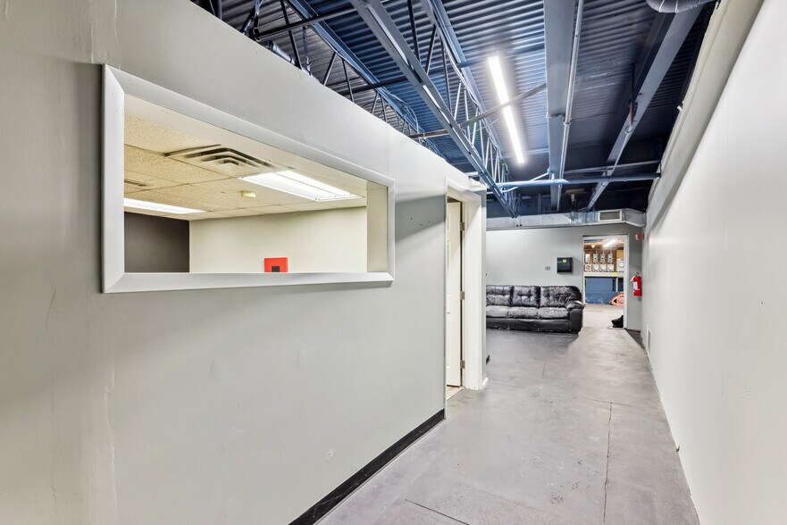 More Photos Of 322 Wanaque Ave, Pompton Lakes Storefront For Lease