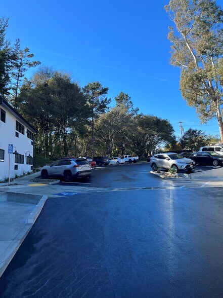 More Photos Of 335 Spreckels Dr, Aptos Office For Lease