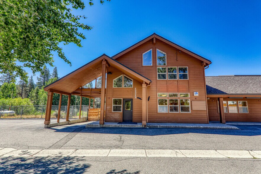 More Photos Of 12315 Deerfield Dr, Truckee Office Residential For Sale