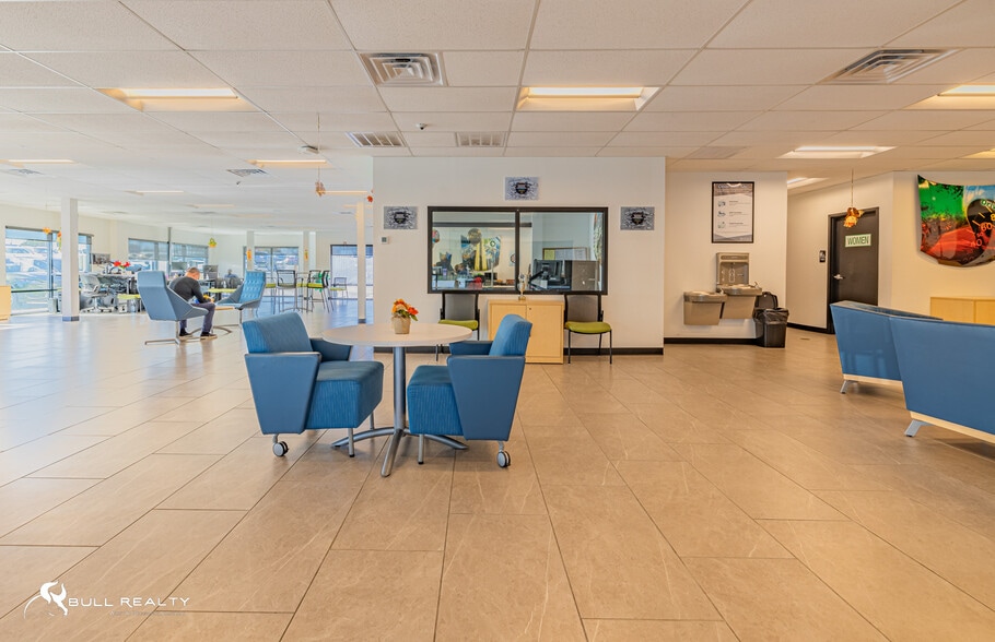 More Photos Of 4295 Jonesboro Rd, Union City Auto Dealership For Sale