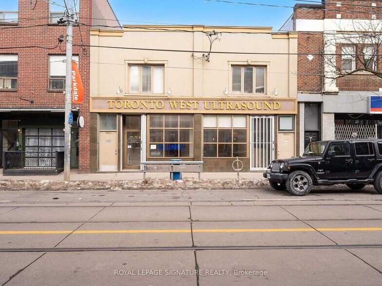 More Photos Of 1560 Queen St W, Toronto Storefront Retail Office For Lease