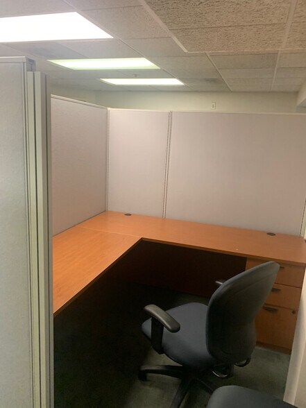 More Photos Of 600 Woodbridge St, Detroit Office For Lease