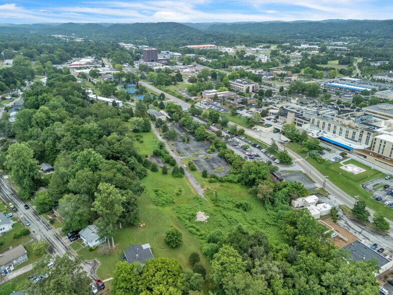 More Photos Of 203 Michigan Ave, Oak Ridge Land For Sale