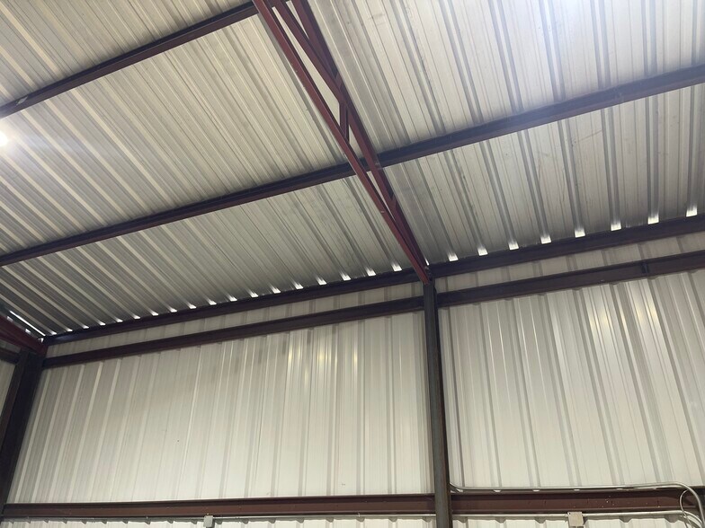 More Photos Of 2102 Aldine Bender Rd, Houston Industrial For Sale