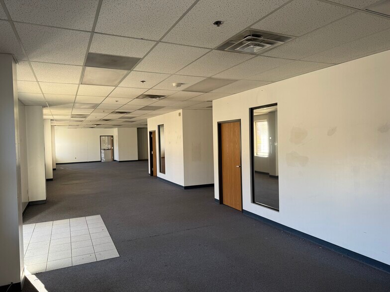 More Photos Of 30 S Linden St, Duquesne Warehouse For Lease