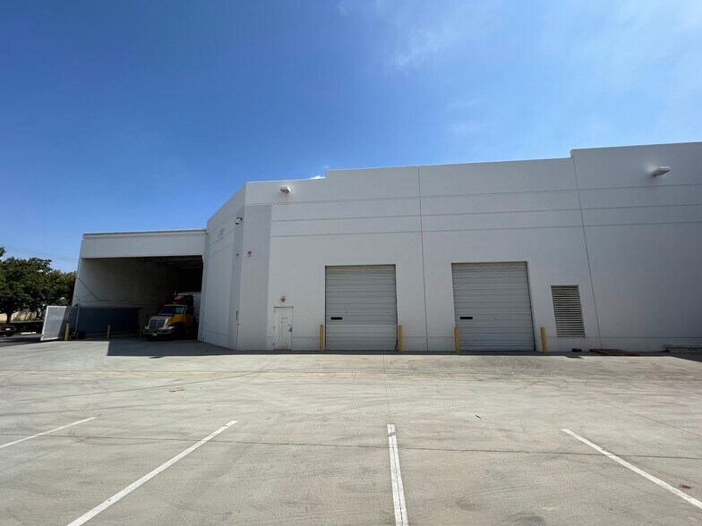 More Photos Of 1770 S Vineyard Ave, Ontario Warehouse For Sale