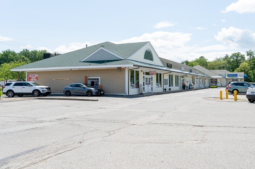 More Photos Of 733 Turnpike St, North Andover Fast Food For Sale