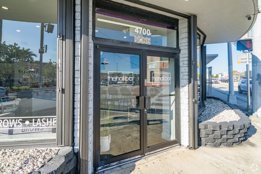 More Photos Of 4700-4708 W Flagler St, Miami General Retail For Sale