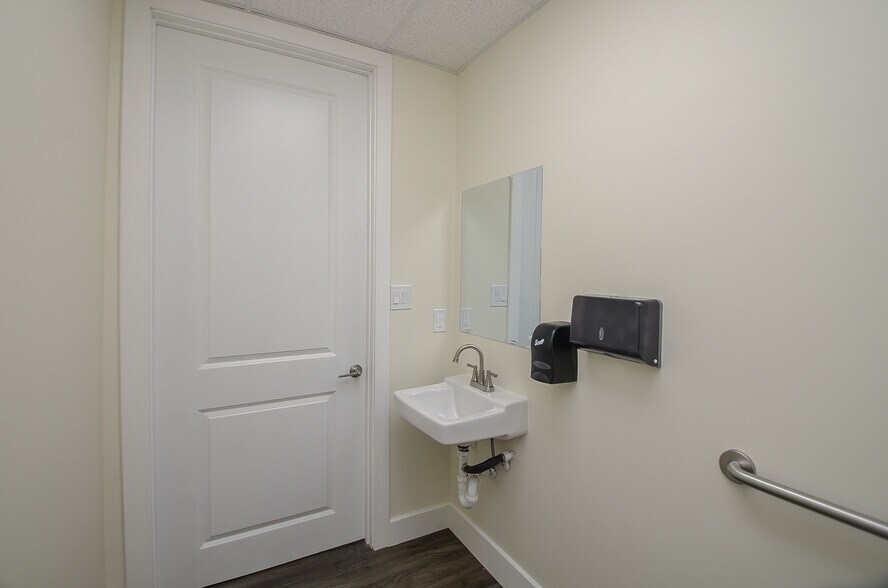 More Photos Of 3107 Elrod Rd, Katy Unknown For Lease