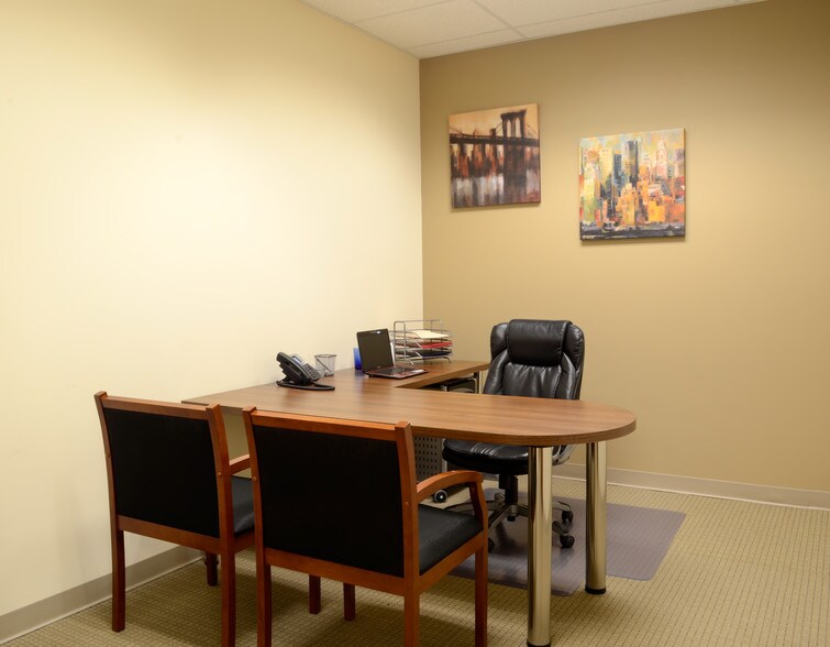 More Photos Of 15800-15880 Pines Blvd, Pembroke Pines Unknown For Lease