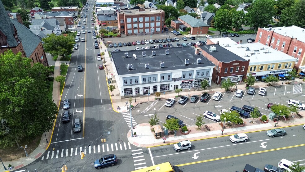 More Photos Of 2-6 N Main St, Wallingford Bank For Lease