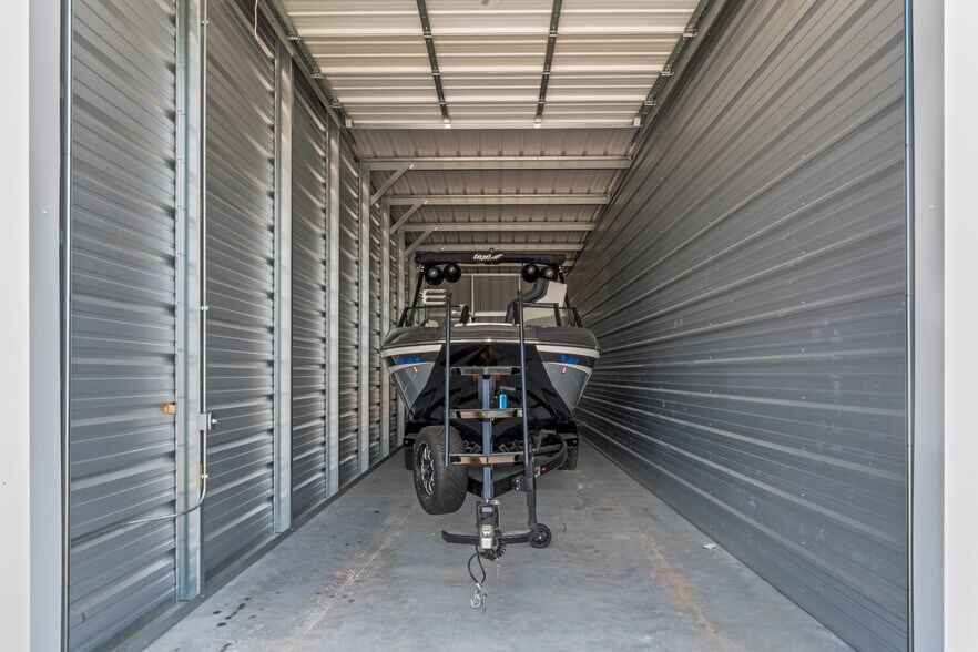 More Photos Of 8956 State Highway 13, Lampe Self Storage For Sale