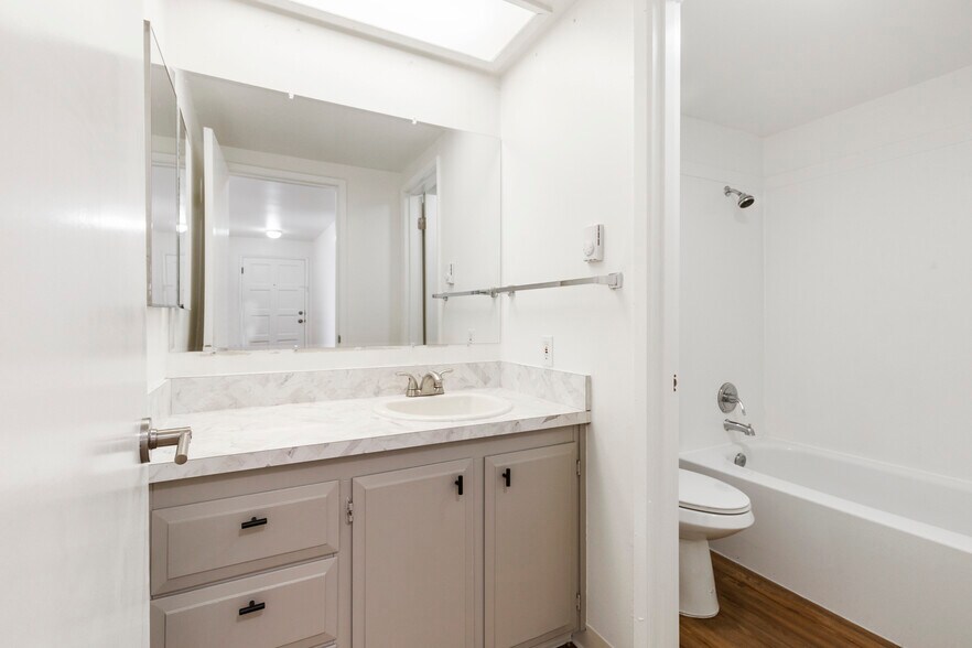 More Photos Of 7234 47th Ave NE, Marysville Apartments For Sale