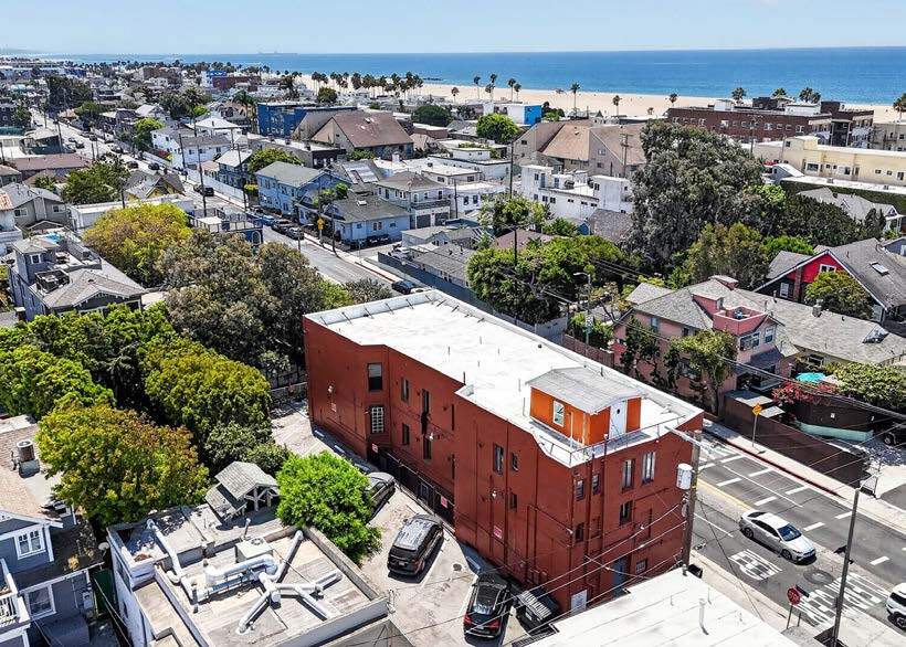 More Photos Of 101 Dudley Ave, Venice Apartments For Sale