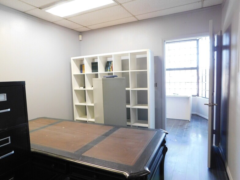 More Photos Of 7910-7916 Garvey Ave, Rosemead Auto Dealership For Lease
