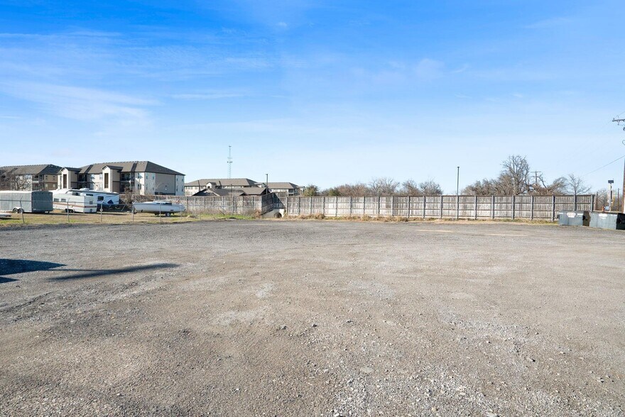 More Photos Of 1129 Boyd rd, Azle Industrial For Sale