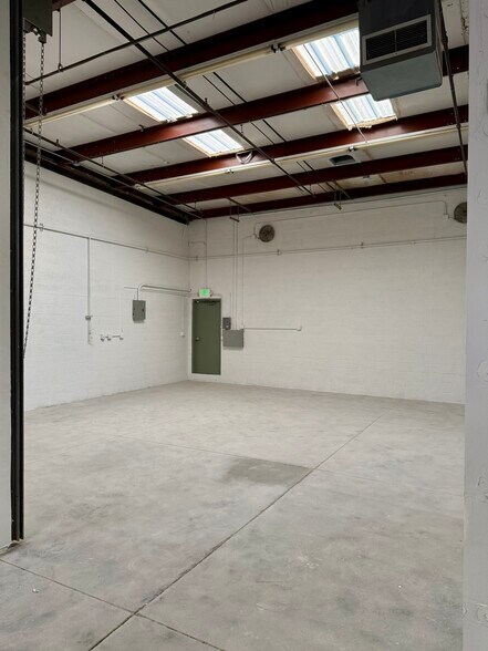 More Photos Of 22 Cash Dr, Mound House Warehouse For Lease