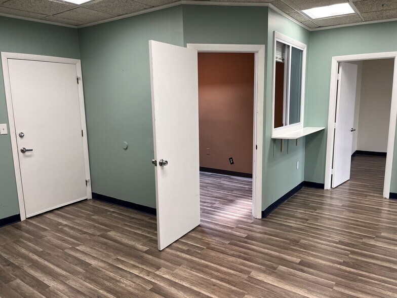 More Photos Of 200 Dexter Ave, Watertown Office For Lease