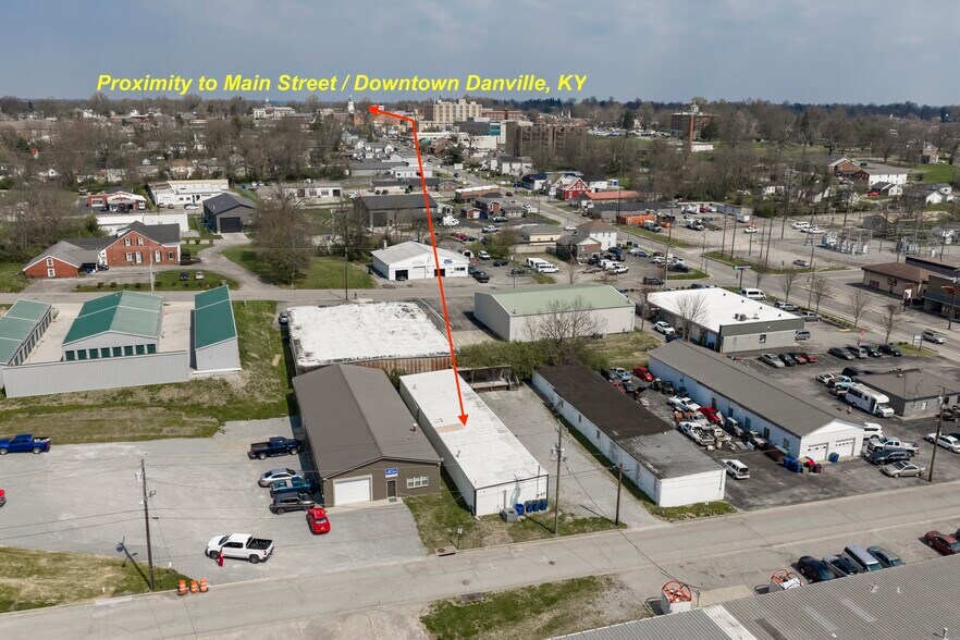 More Photos Of 422 Fryes Ln, Danville Sports And Entertainment For Sale