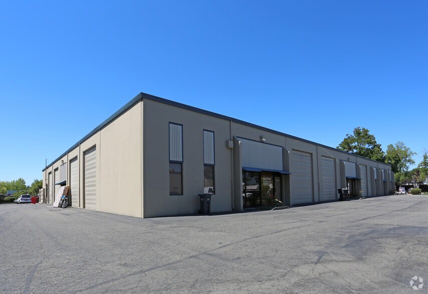 More Photos Of 1048 Serpentine Ln, Pleasanton Light Manufacturing For Lease