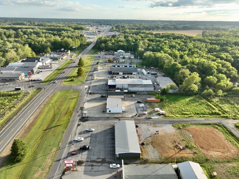 More Photos Of 38 Main St, Benton Auto Repair For Sale
