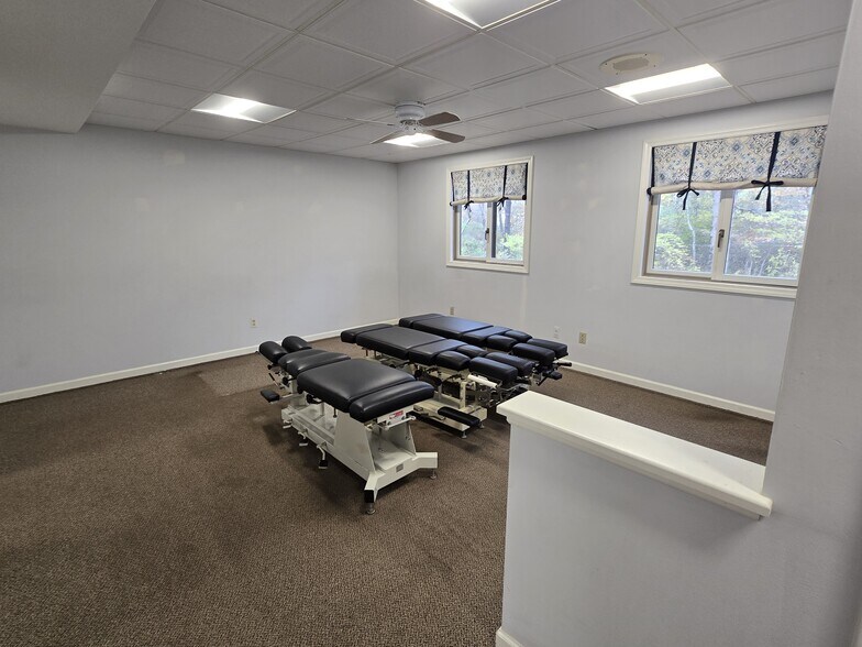 More Photos Of 237 US-206, Sandyston Medical For Sale