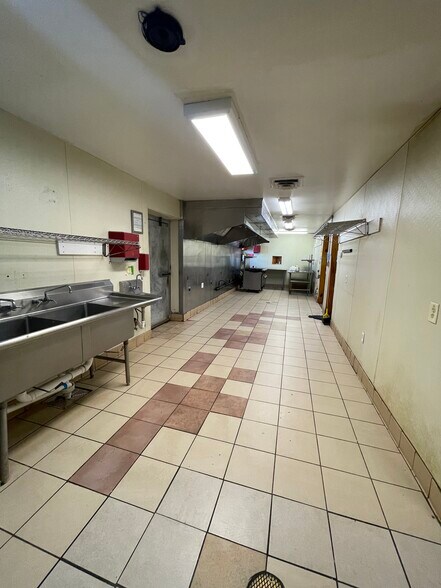 More Photos Of 386 Highway 82 S, Jefferson Restaurant For Sale