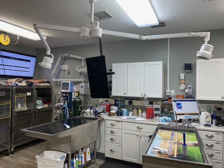 More Photos Of 11 West Pointe Blvd, Mauldin General Retail For Sale