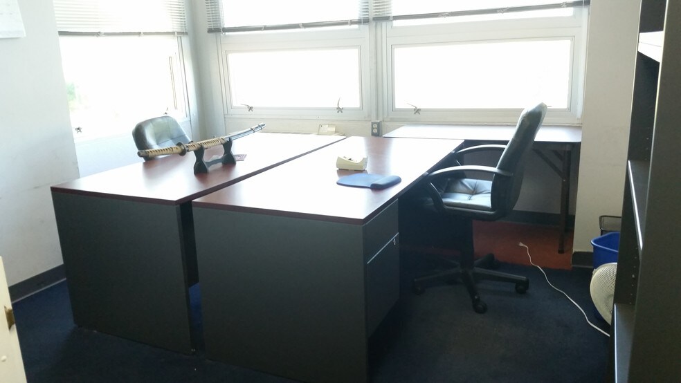 More Photos Of 200 Little Falls St, Falls Church Office For Lease