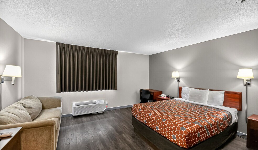 More Photos Of 2200 N Main St, Princeton Hotel For Sale