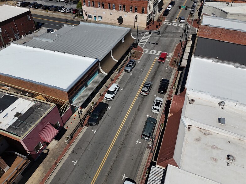 More Photos Of 109 Main Street, Columbiana Office For Lease