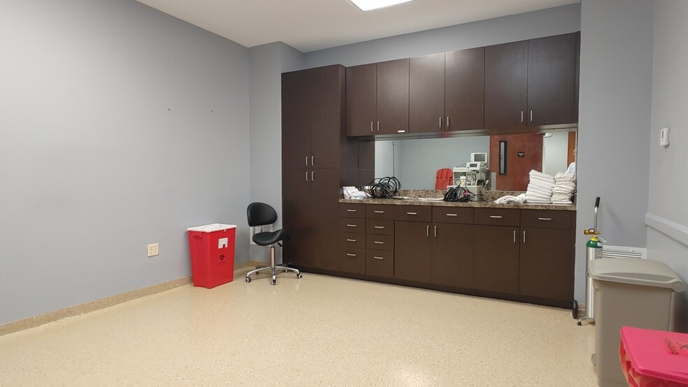 More Photos Of 12460-12468 W Atlantic Blvd, Coral Springs Medical For Lease