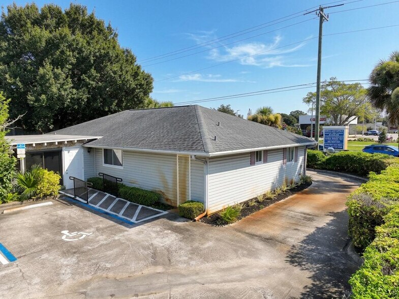 More Photos Of 1490 Emerson Dr Ne, Palm Bay Office Residential For Sale