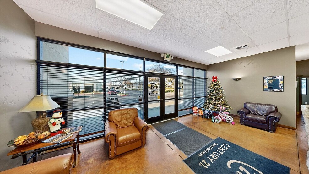 More Photos Of 1510 W Kettleman Ln, Lodi Office For Sale