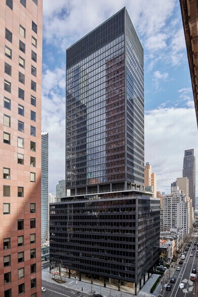 More Photos Of 777 Third Ave, New York Office For Lease