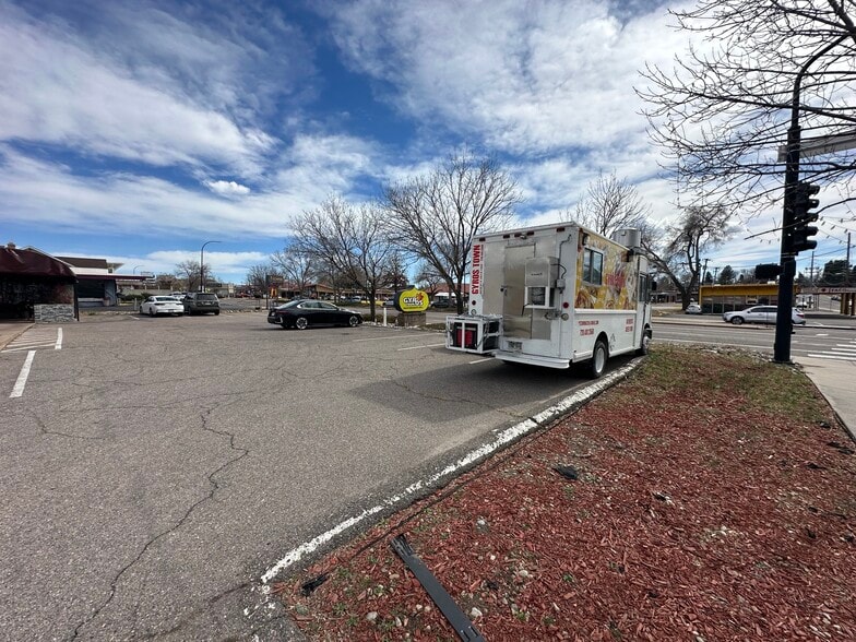 More Photos Of 1399 W Littleton Blvd, Littleton Restaurant For Sale