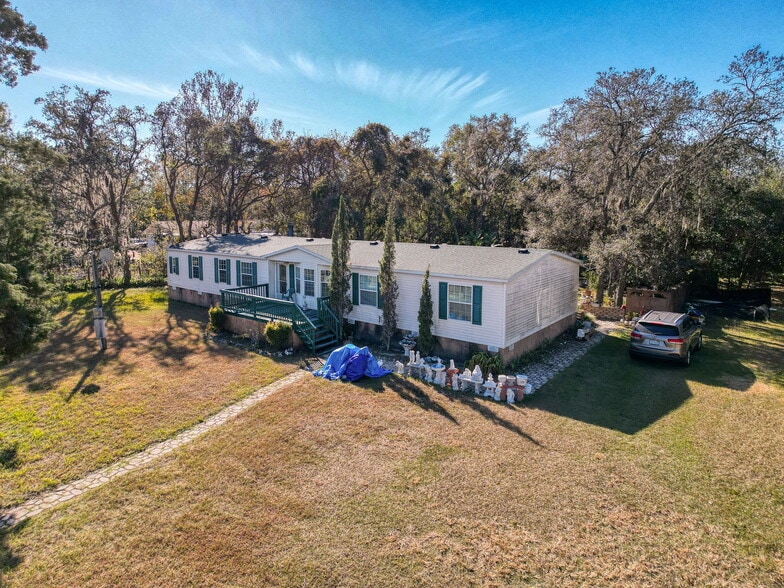 More Photos Of 15525 Shady Hills Rd, Spring Hill Restaurant For Sale